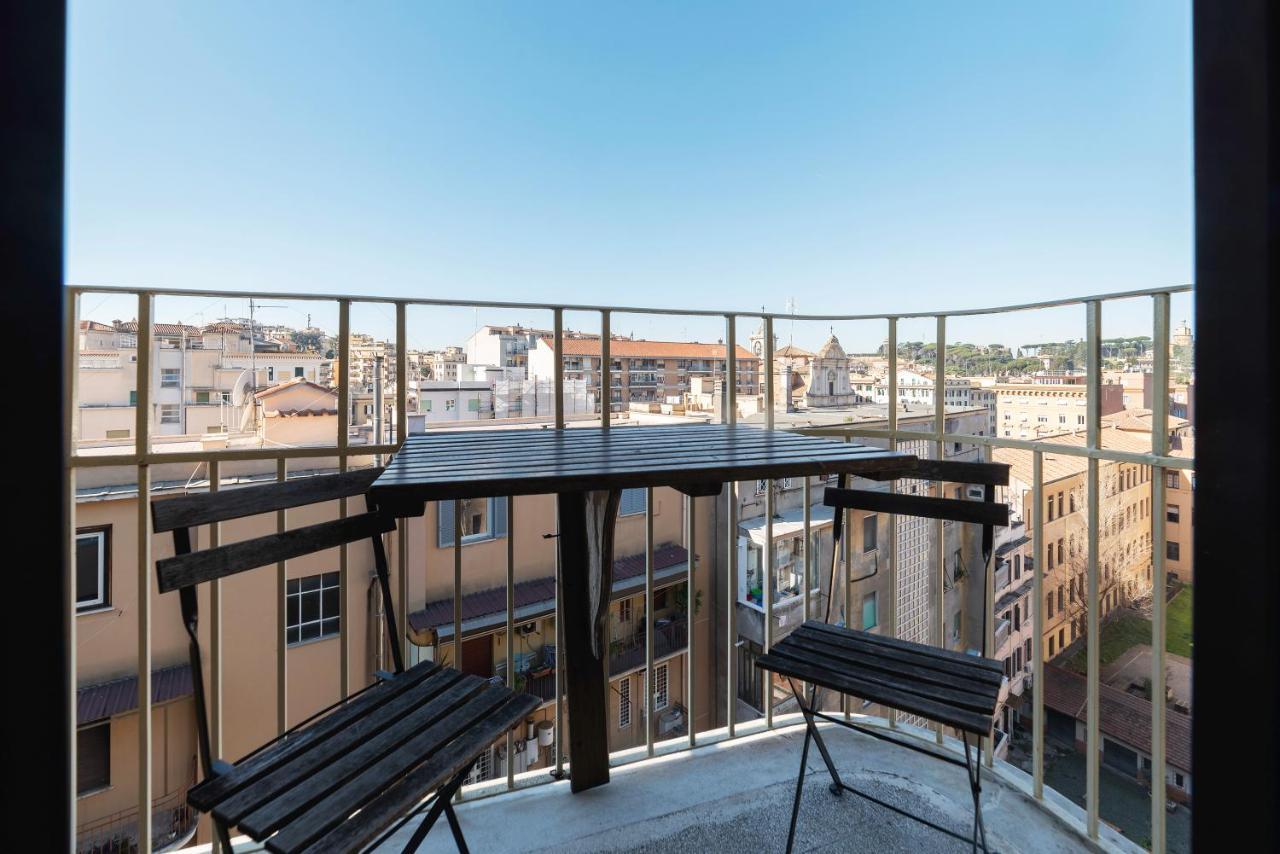 Bright Apt With Views Of San Pietro Rome Exterior photo